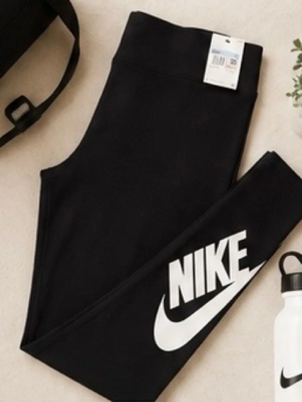 Nike Sportswear Classics High Waisted Graphic Leggings Black White NWT M